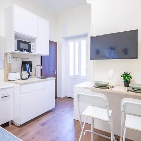 Hyper - New - Very Small Appartement