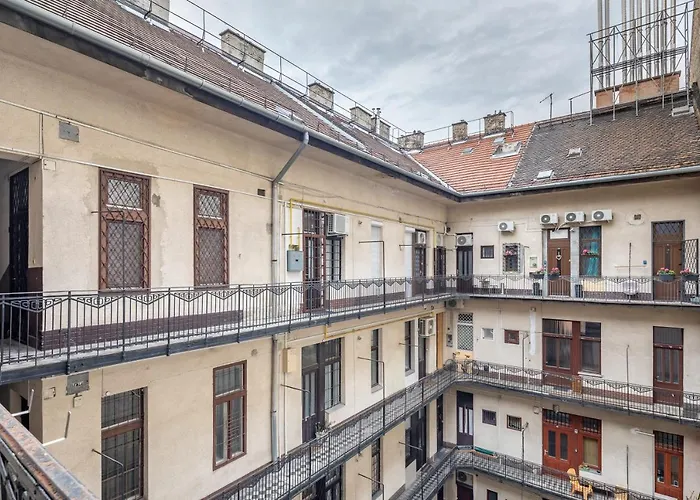 Hyper - New - Very Small *