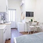 Hyper - New - Very Small Appartement *